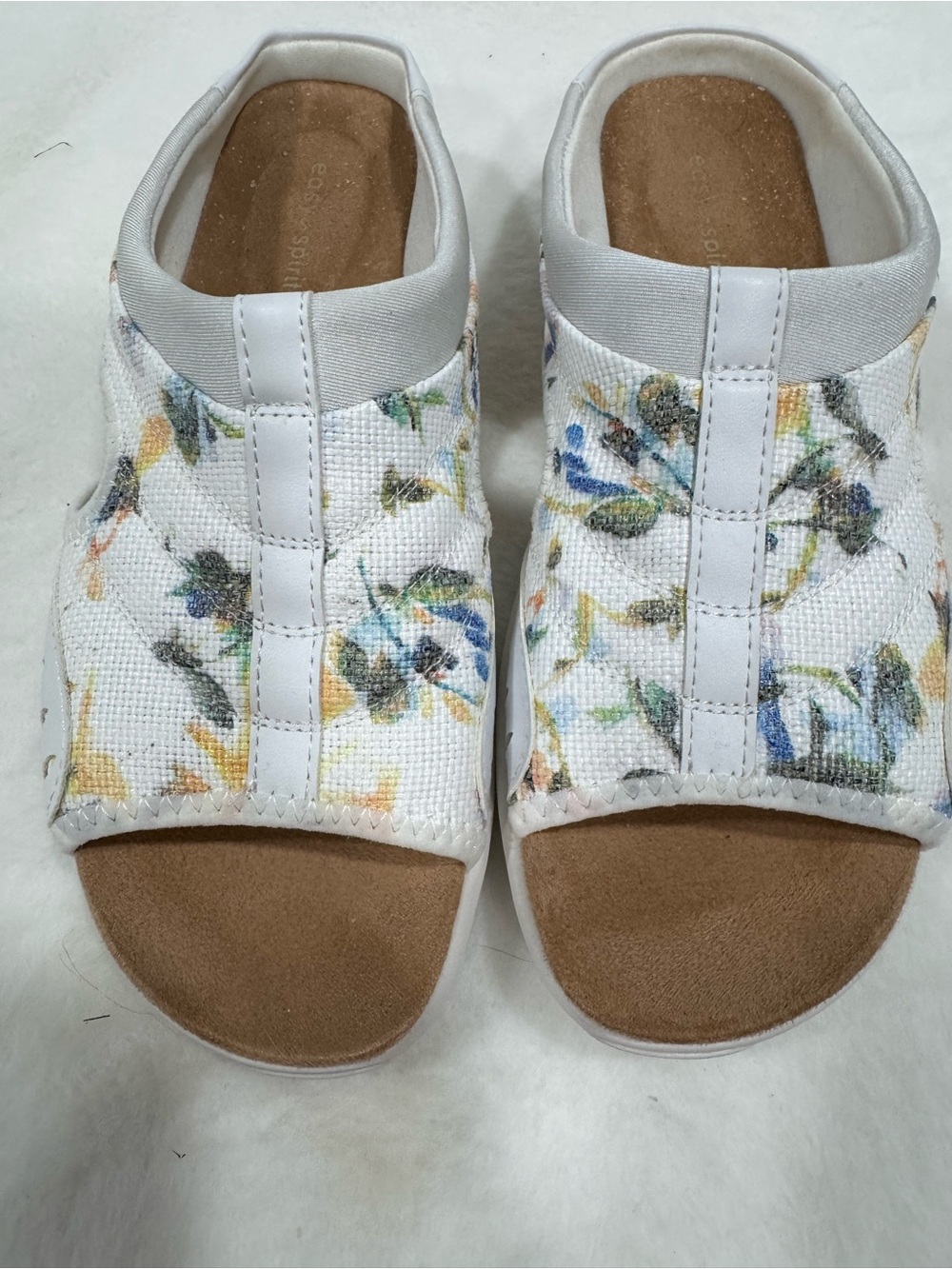 Easy Spirit Women's White Floral Slip-On Sandals-7.5